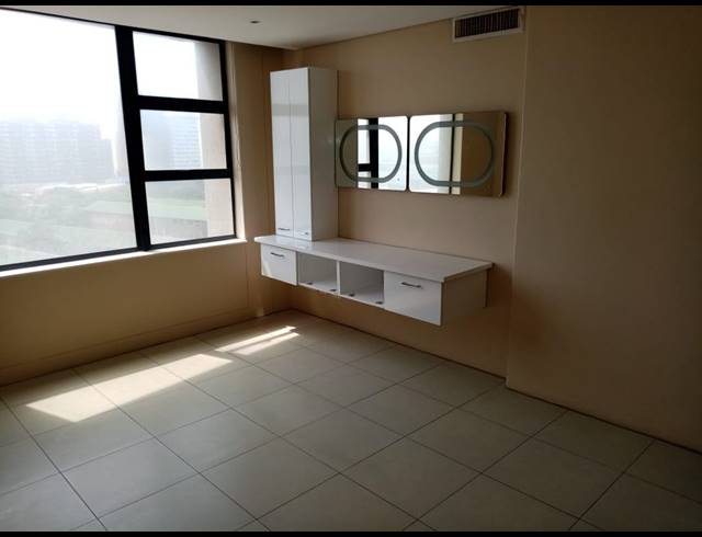 3 BEDROOM APARTMENT TO LET IN POINT WATERFRONT